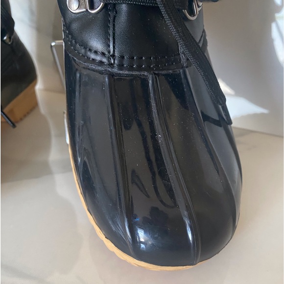 DV by Dolce Vita black duck boot size 8. No box - Picture 5 of 13